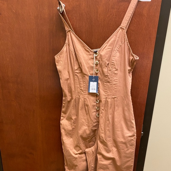 Universal Thread Jumpsuit - Picture 2 of 3
